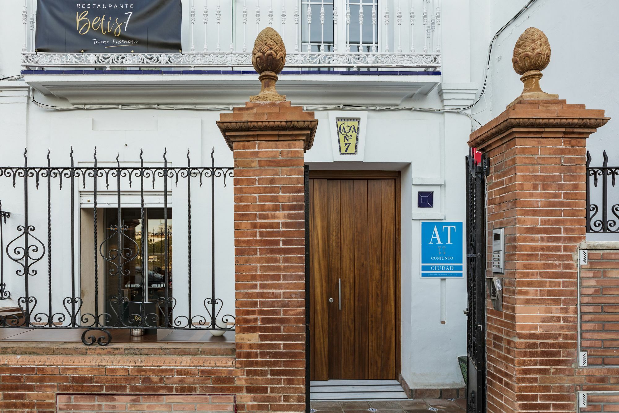 סביליה Betis 7 Luxury Boutique Apartments מראה חיצוני תמונה